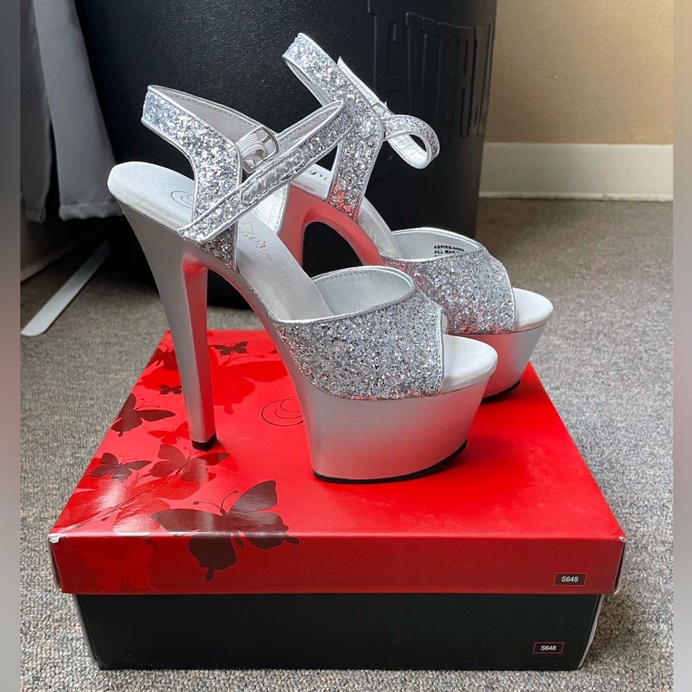 Pleaser silver/matte glitter heels